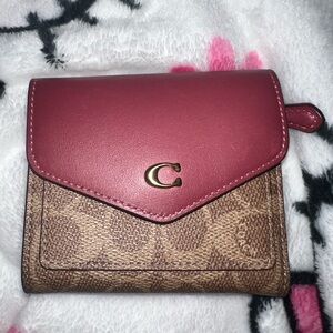 Coach Wyn small wallet